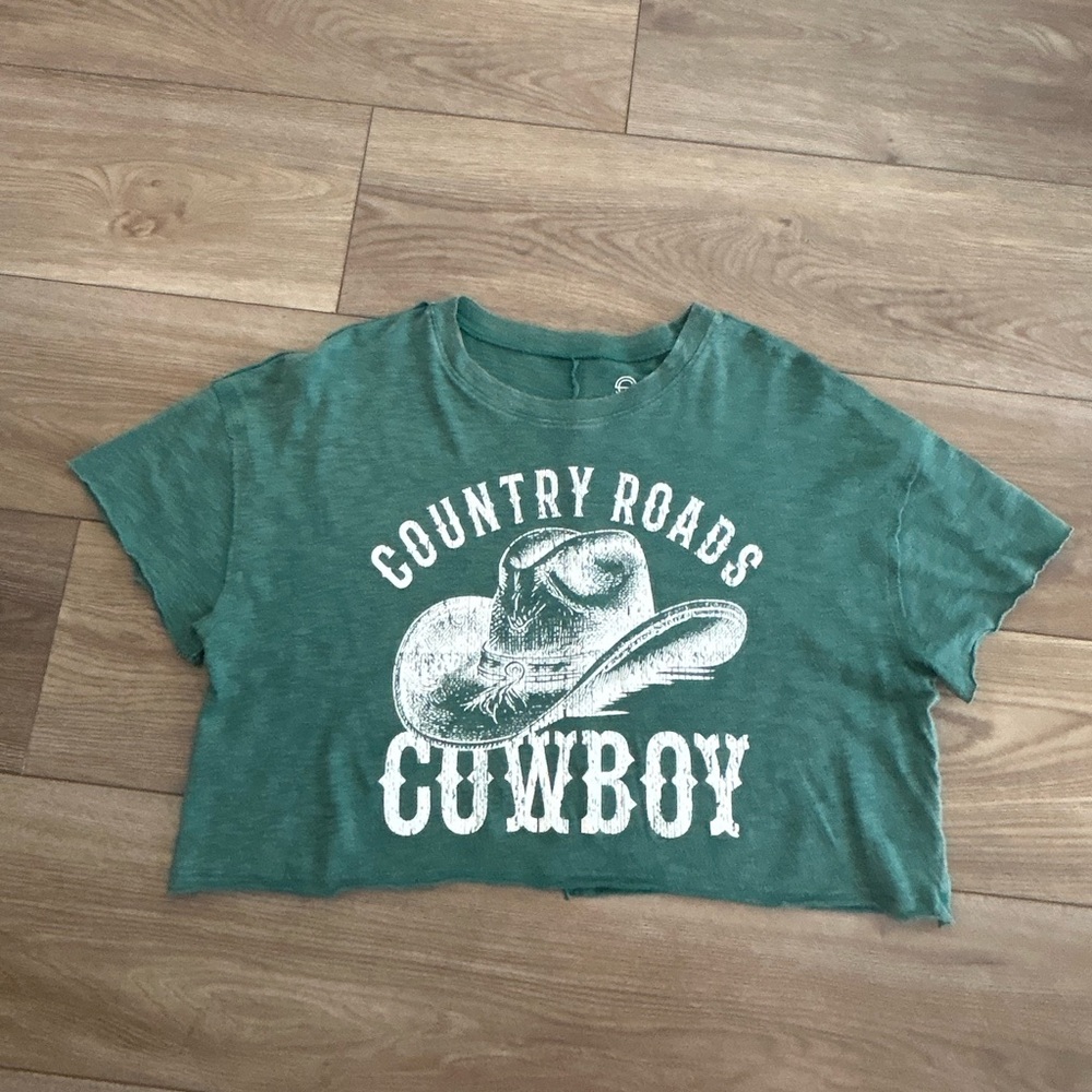 Social Culture Country Roads Cowboy Green Cropped Graphic Tee Small